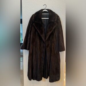 Luxurious Vintage Dark Brown Mink Coat